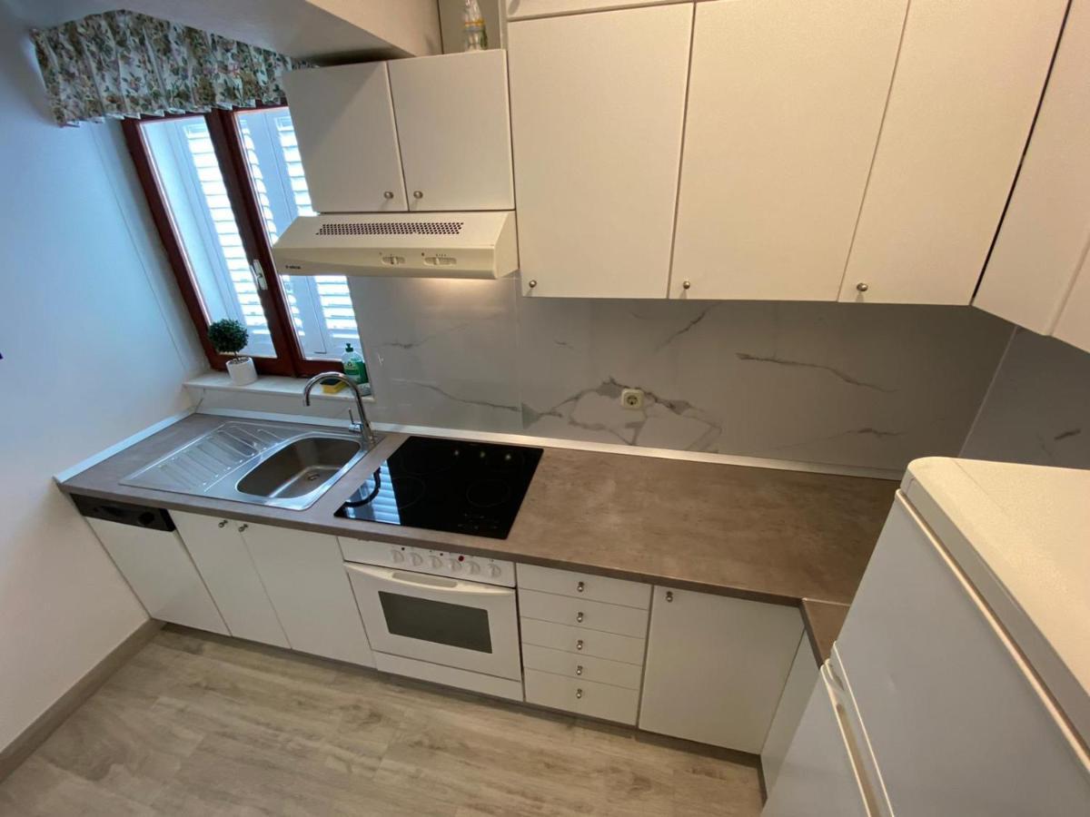 Apartman Beus Makarska Buitenkant foto