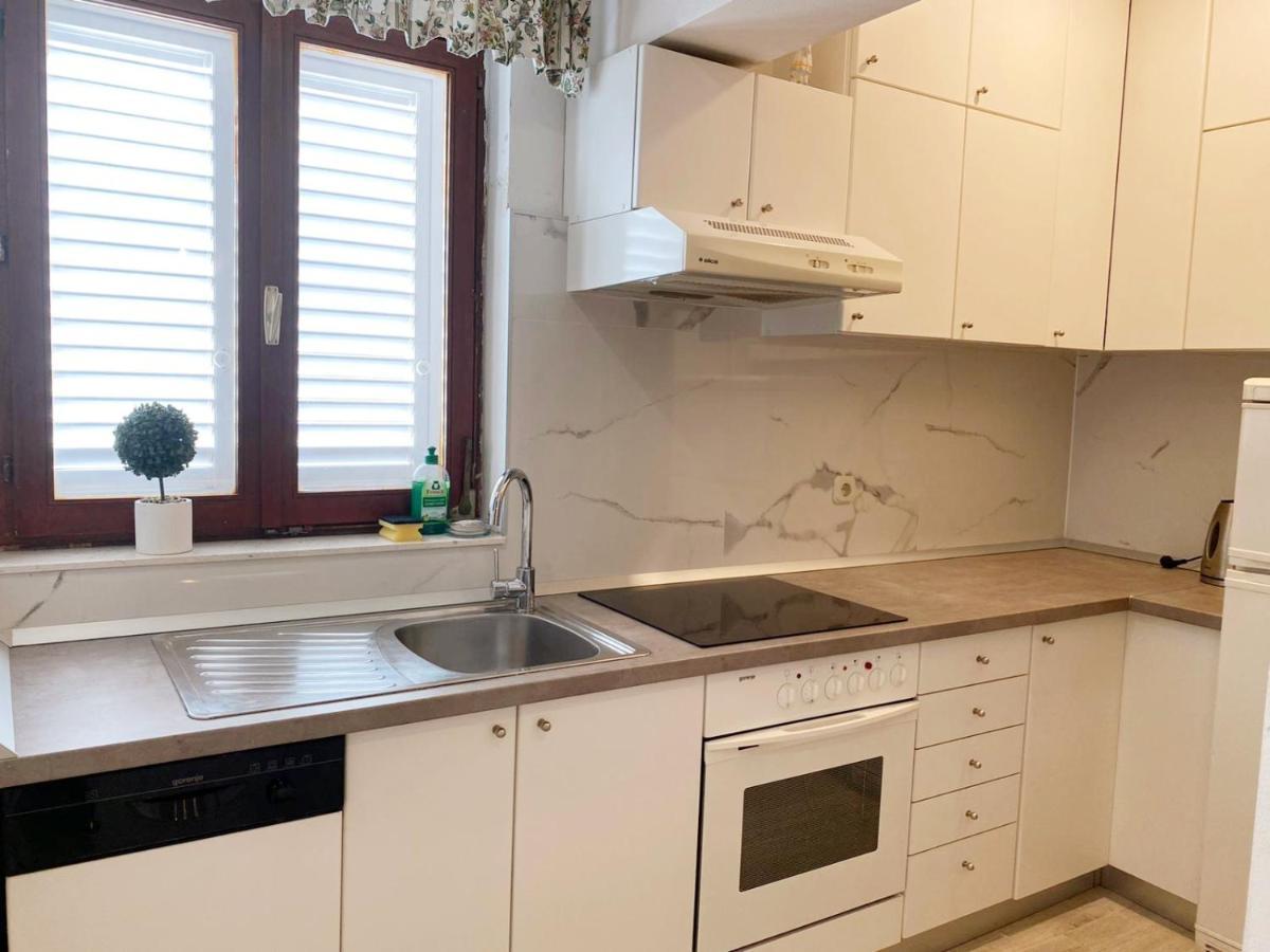 Apartman Beus Makarska Buitenkant foto